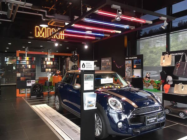 MINIを福祉車両にすることができる